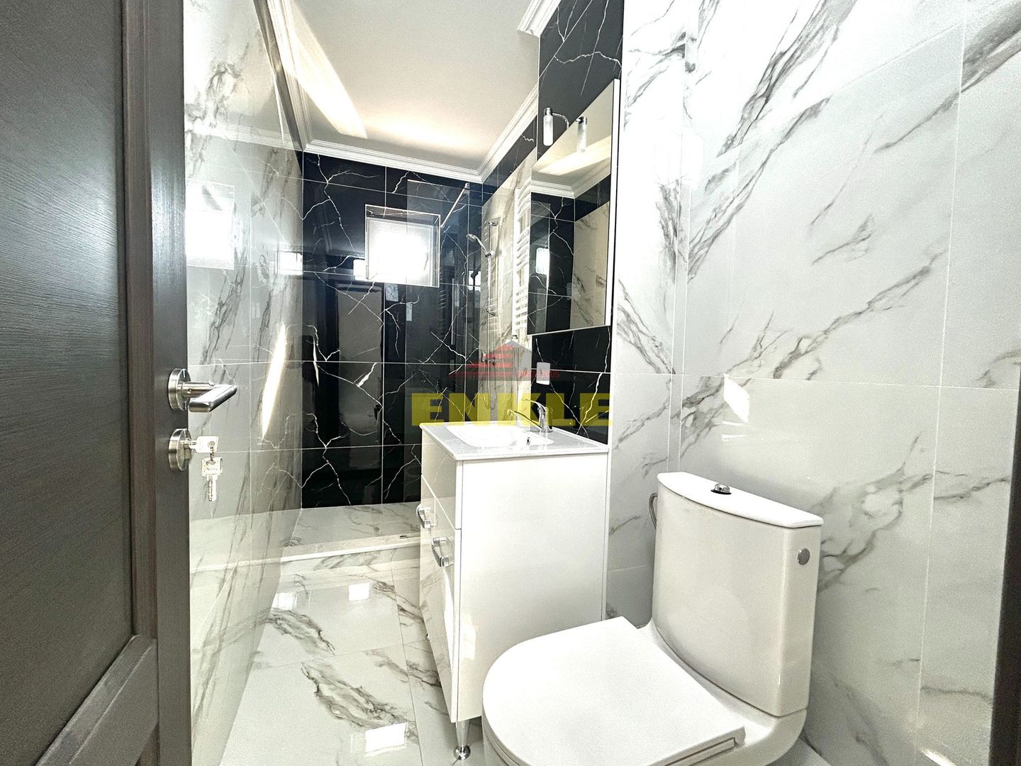 De vanzare apartament 2 camere, zona Est Clinic. - Poză 7