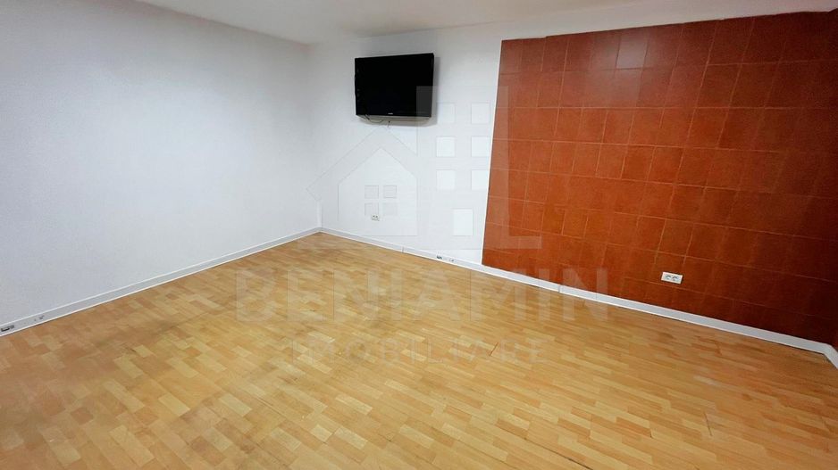 Casa 63mp- 2 Camere-Curte 65mp- Centrala Termica-AC-Zona Autogara - Poză 4