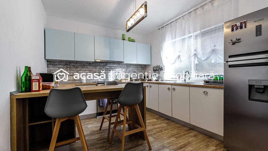 Casă cu mansardă, nouă, mobilată și utilată, în cartier Athena - Poză 3