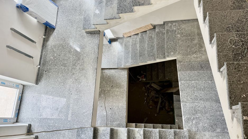 De vânzare clădire comercială, sec.Centru. - Poză 3