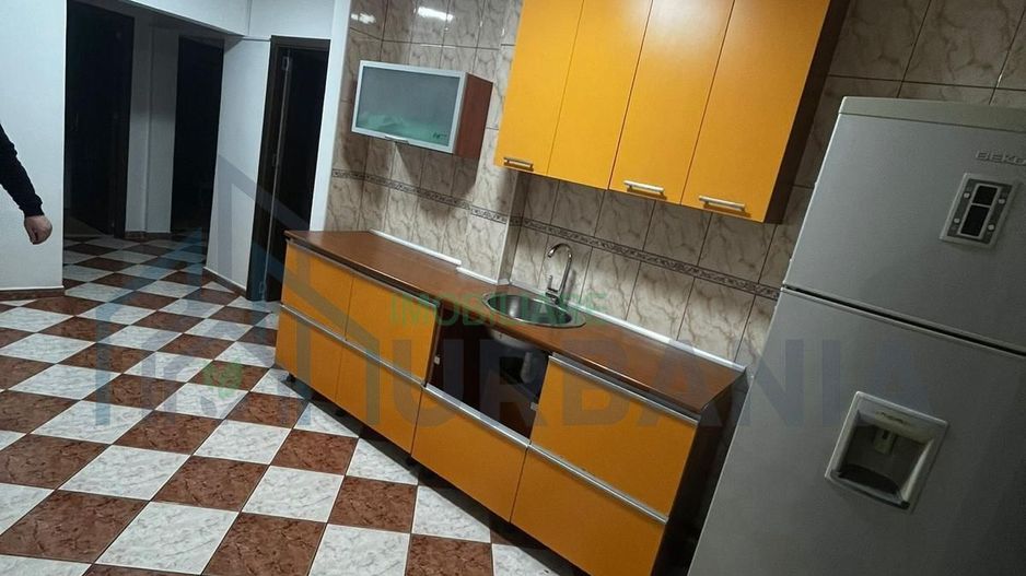 3 camere - apartament spre inchiriere - Poză 7