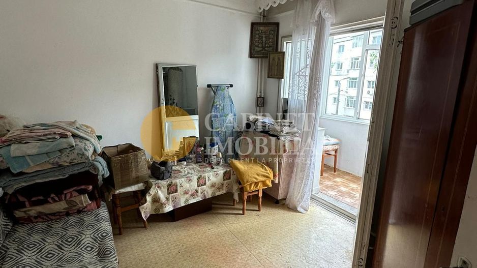 Nicolina- 3 Camere Decomandat -Etaj 2 Bloc 1986 -73mMp - Poză 4