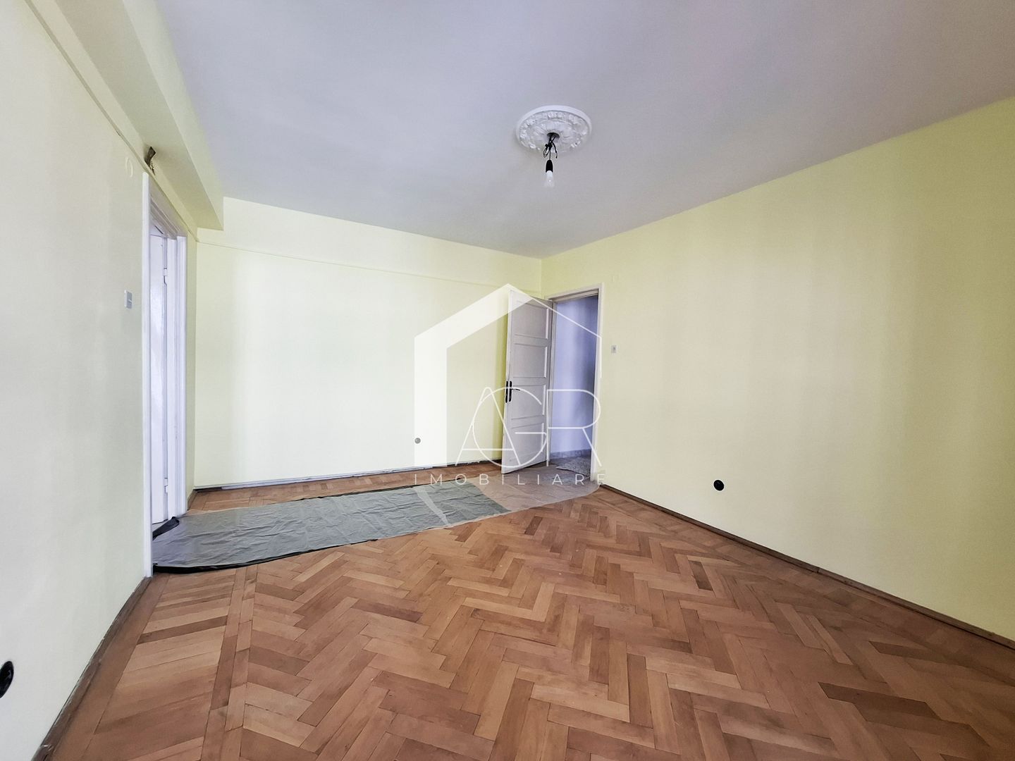 Apartament cu 2 camere, zona Ultracentral - Poză 3