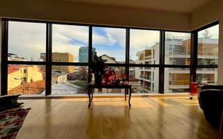 Apartament Elegant de Vânzare – 5 Camere/ 3 Băi, *Arcul de Triumf* - Poză 1