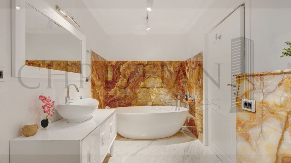 Apartament 3 Camere 150 mp + Terase | Mobilat si Utilat Premium - Poză 2