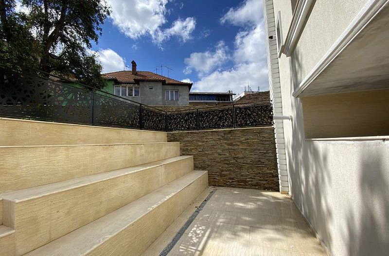 Casă de vânzare | Ultra-centrală | 660 mp utili | 7 unități locative - Poză 3