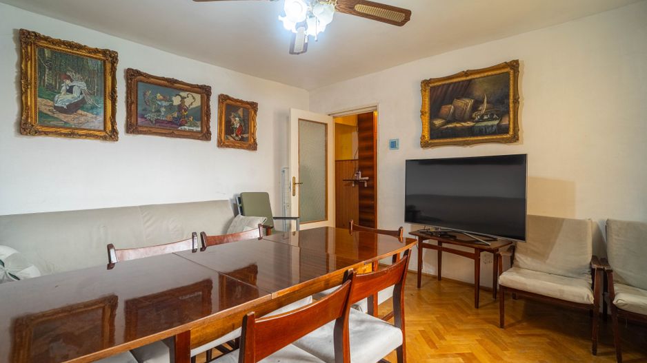 Apartament spațios cu 4 camere – Zona Boul Roșu 0% COMISION - Poză 1