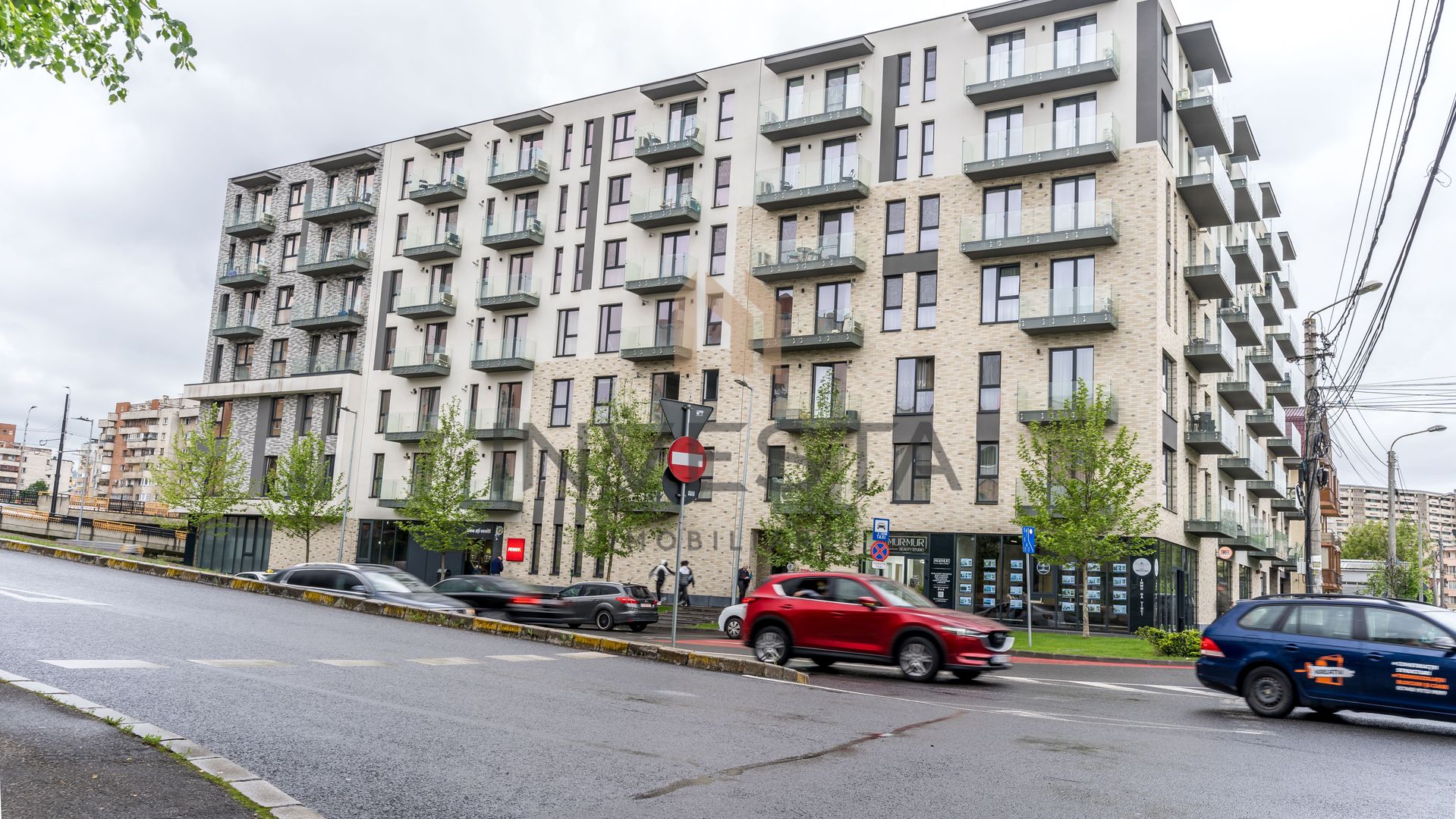 Apartament lux zona FSEGA! S-a investit in amenajare peste 80000 euro! - Poză 16