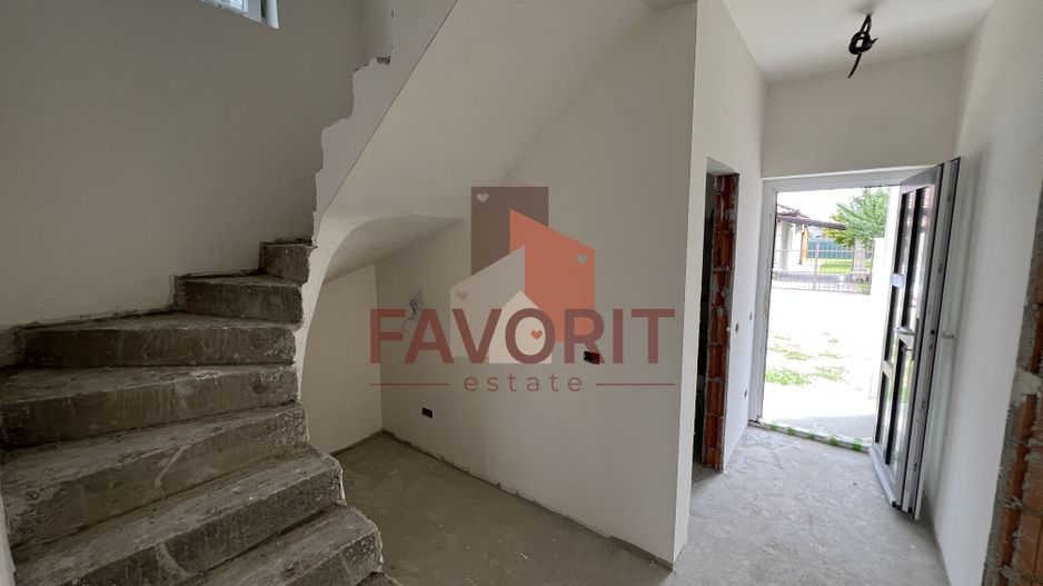 Duplex 4 camere despartit prin camera tehnica | Chisoda - Poză 9