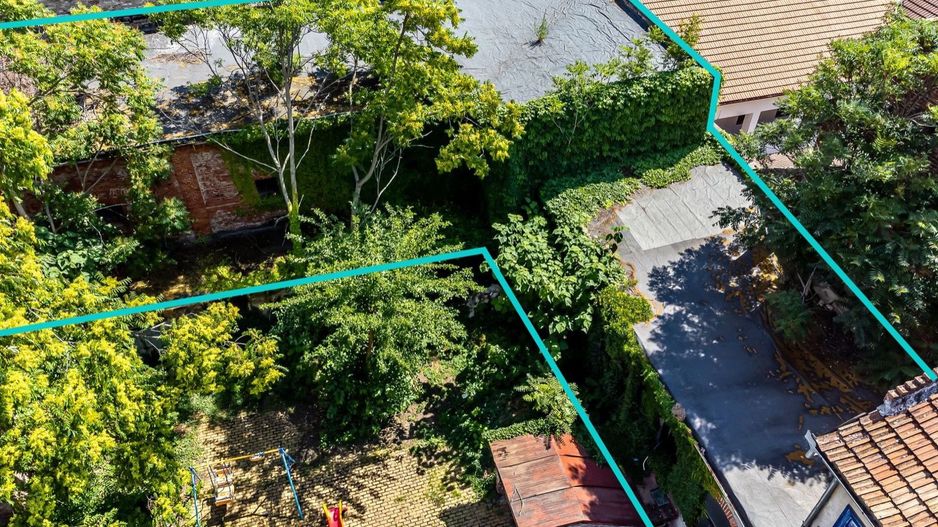 Anexă cu teren pe Strada Mețianu - Poză 1