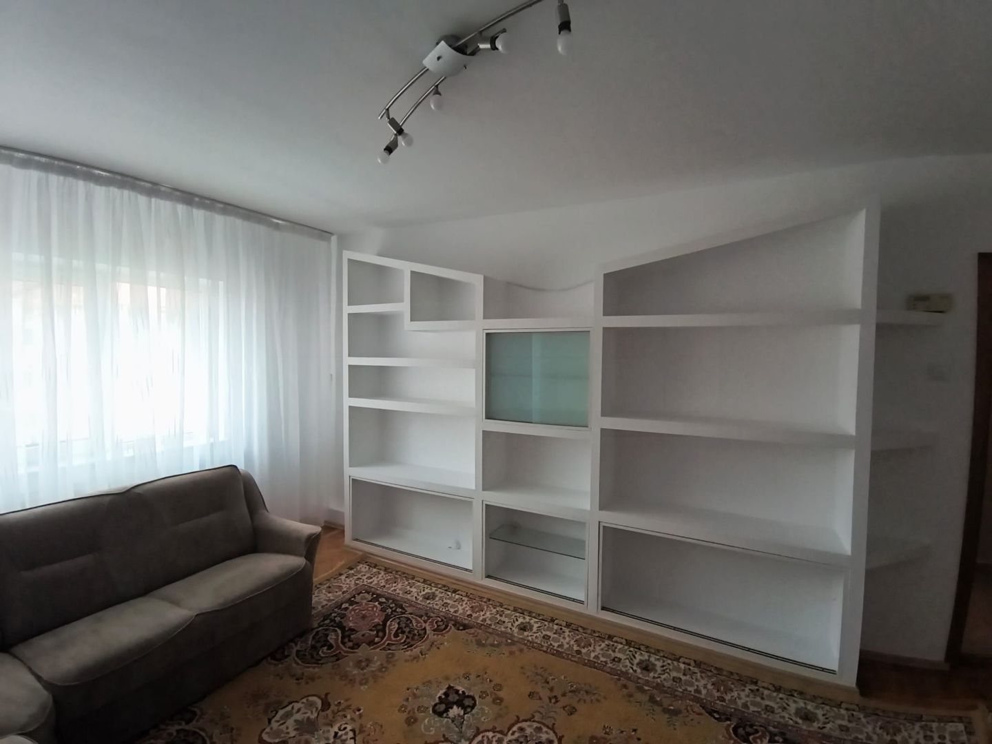 Apartament 3 camere | Obcini | 63 MP | Etaj 4 - Poză 3