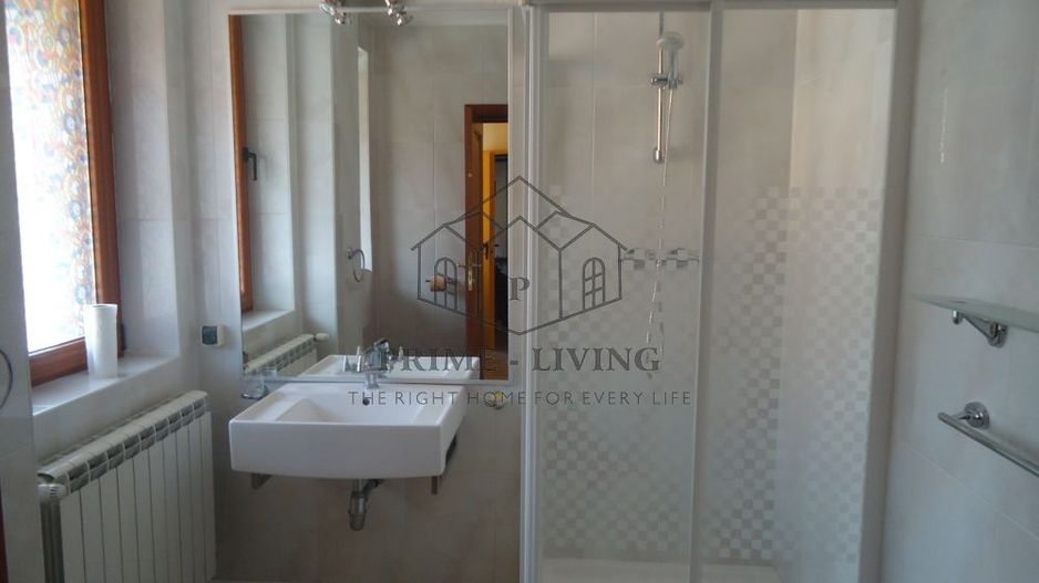 VILA CU 5 CAMERE LA INCHIRIERE LANGA BRITISH SCHOOL - Poză 4