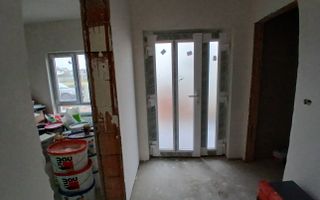 Duplex cu 5 camere despartit prin camera tehnica in Dumbravita - Poză 11