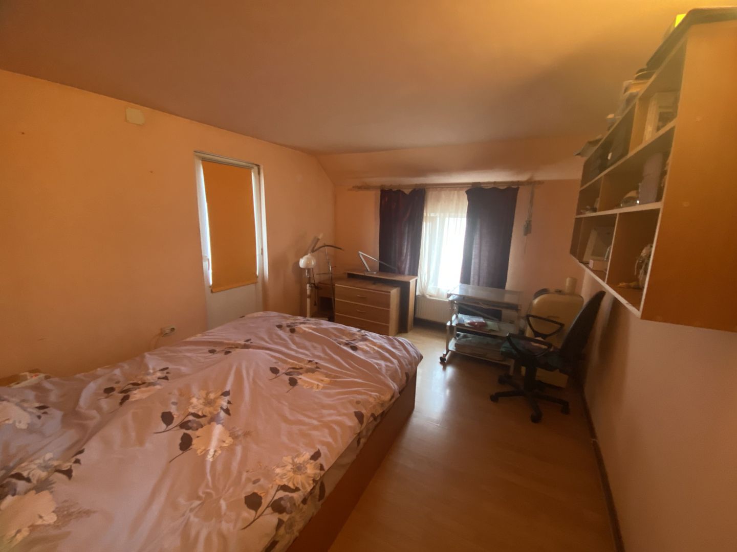 Casa cu 2 corpuri de clădire - Poză 2