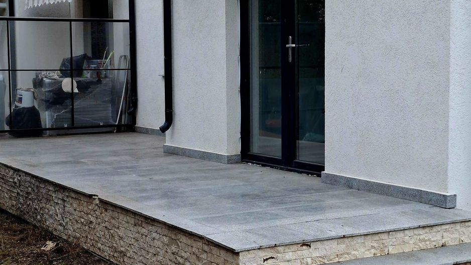 BUFTEA - APARTAMENT 3 CAMERE CU TRERASA SI CURTE. - Poză 15