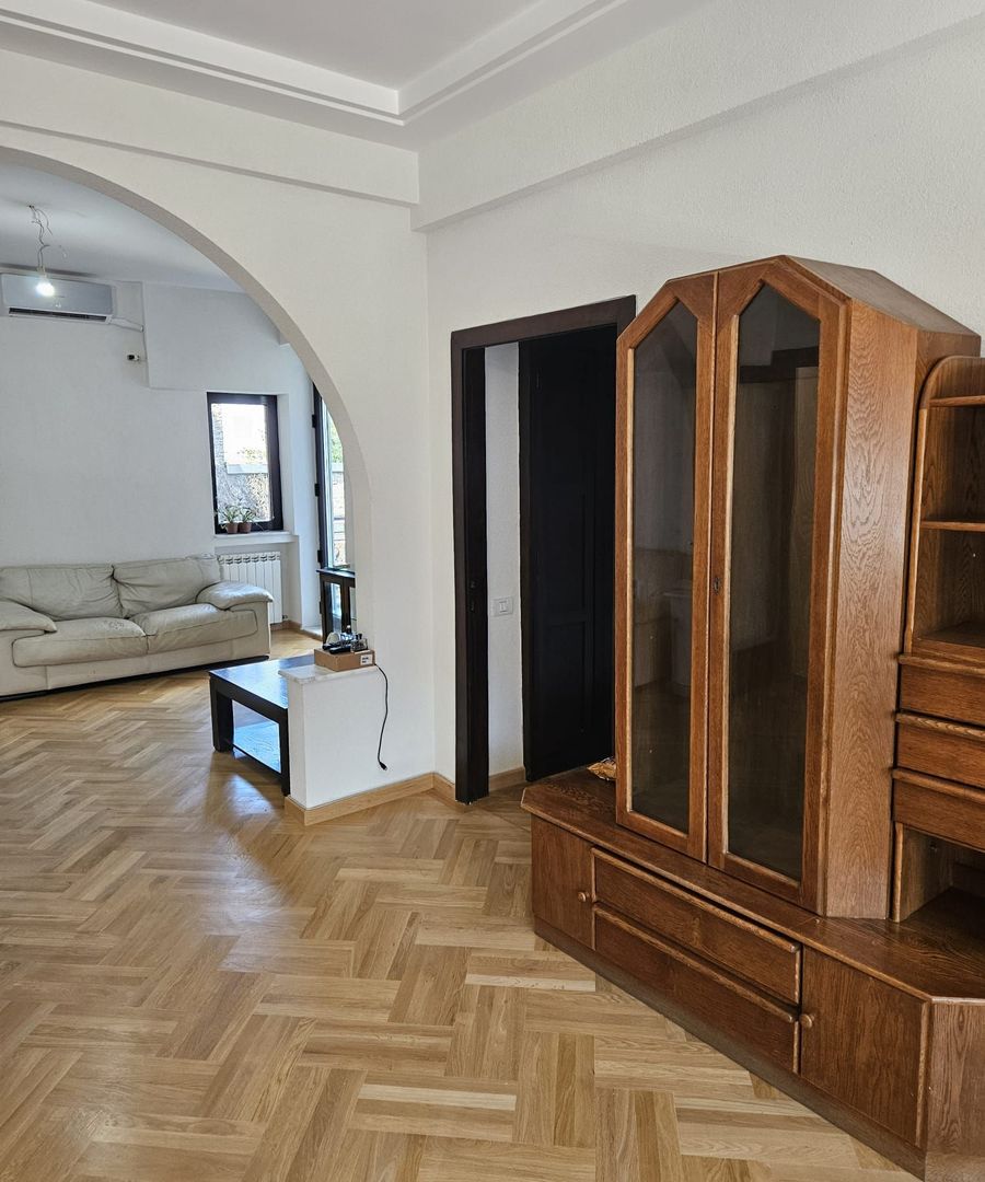 Apartament cochet, ultra-spatios, patru camere, Calea Mosilor - Poză 9