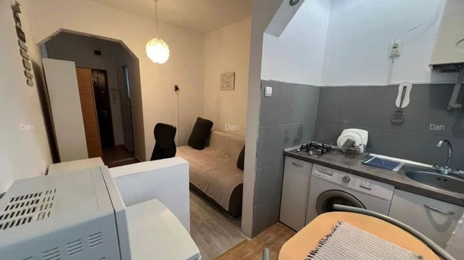 Garsonieră, zona 7 Noiembrie - Poză 2