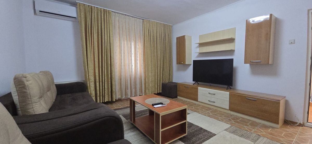 Garsonieră spațioasă 45 mp, etaj intermediar, mobilată, Basarabia - Poză 1