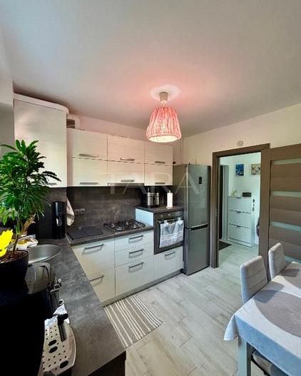 Apartament 3 camere, 63 mp, cu balcon. Gheorgheni, zona Hotel Royal. - Poză 5