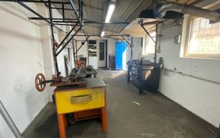 De închiriat: Spațiu comercial / atelier auto 64 mp - Poză 4
