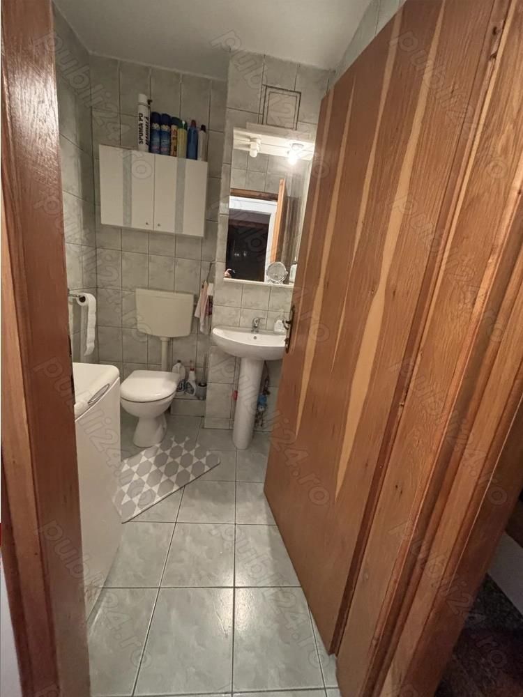 Apartament 3 camere zona Aradului parter cu balcon - Poză 9