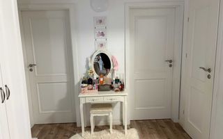 Apartament 3 camere, 2 balcoane, etaj intermediar - Poză 6