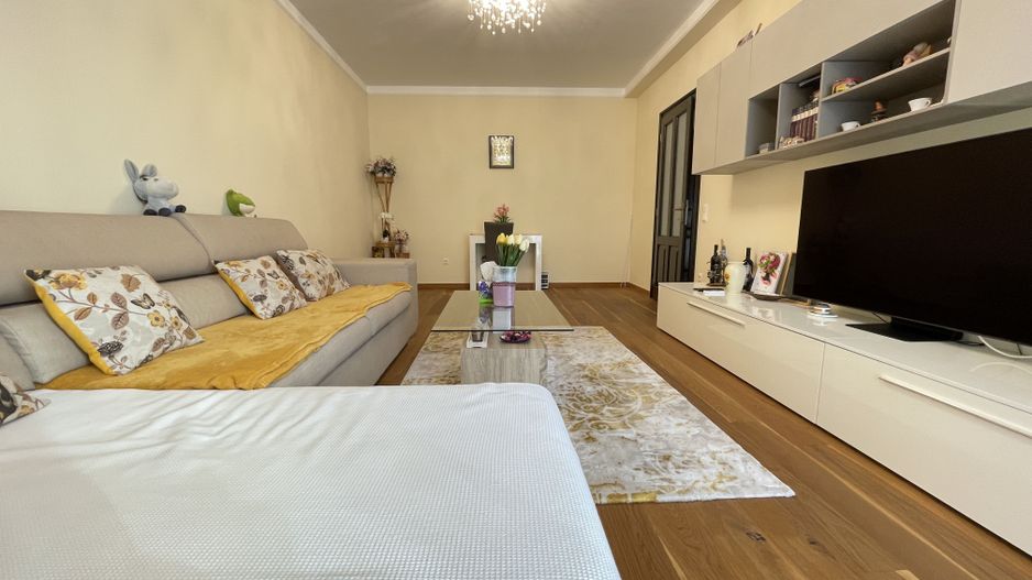APARTAMENT DE LUX MOBILAT SI UTILAT - Poză 2