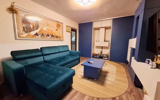 Apartament cu 3 camere, decomandat, zona Vest - Poză 1