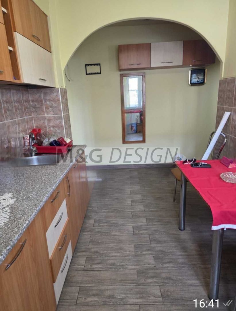 Apartament 3 camere Sgului etaj 2 cu centrala - Poză 3