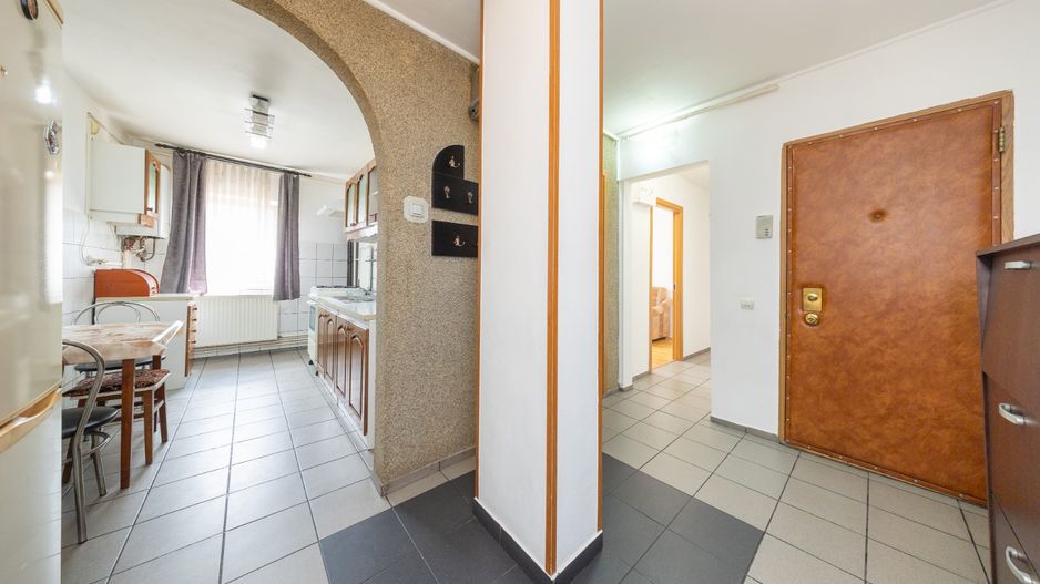 COMISION 0% | 3 CAMERE DECOMANDAT | 2 PARCĂRI | TRACTORUL RMX192750 - Poză 4