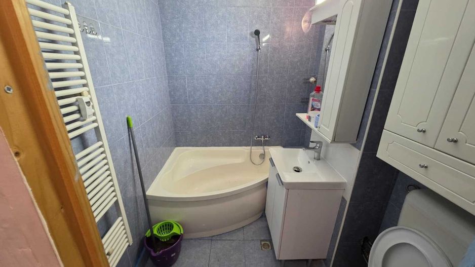 3 camere spatioase, AC, dressing generos, zona linistita Titan - Poză 7