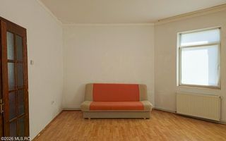 Lunei - Ion Neculce, 2 Apartamente. Mansarda 157 mp. Anexe, Lot 475 mp - Poză 24