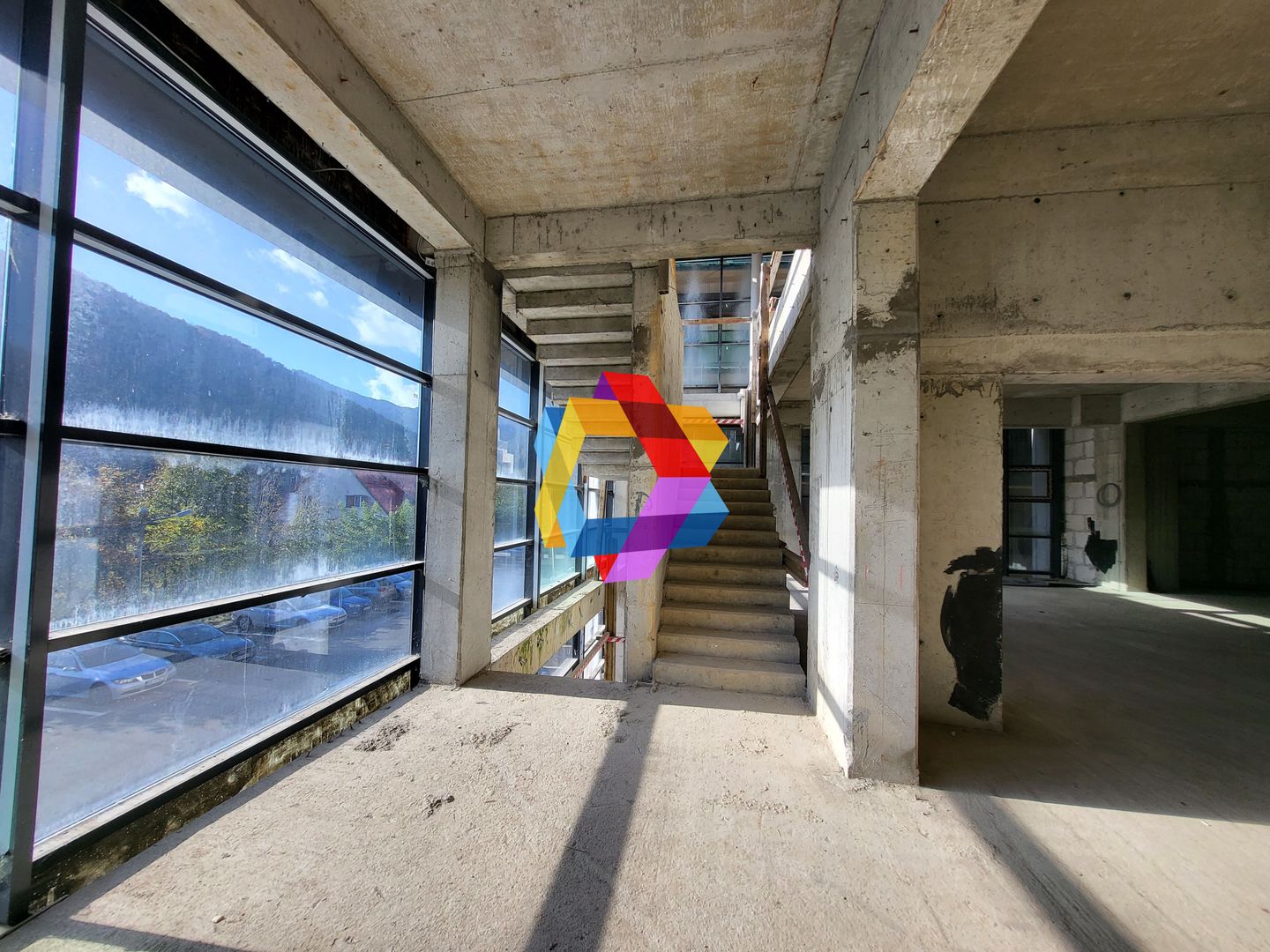 Clădire mixta -3600 mp - Poză 20