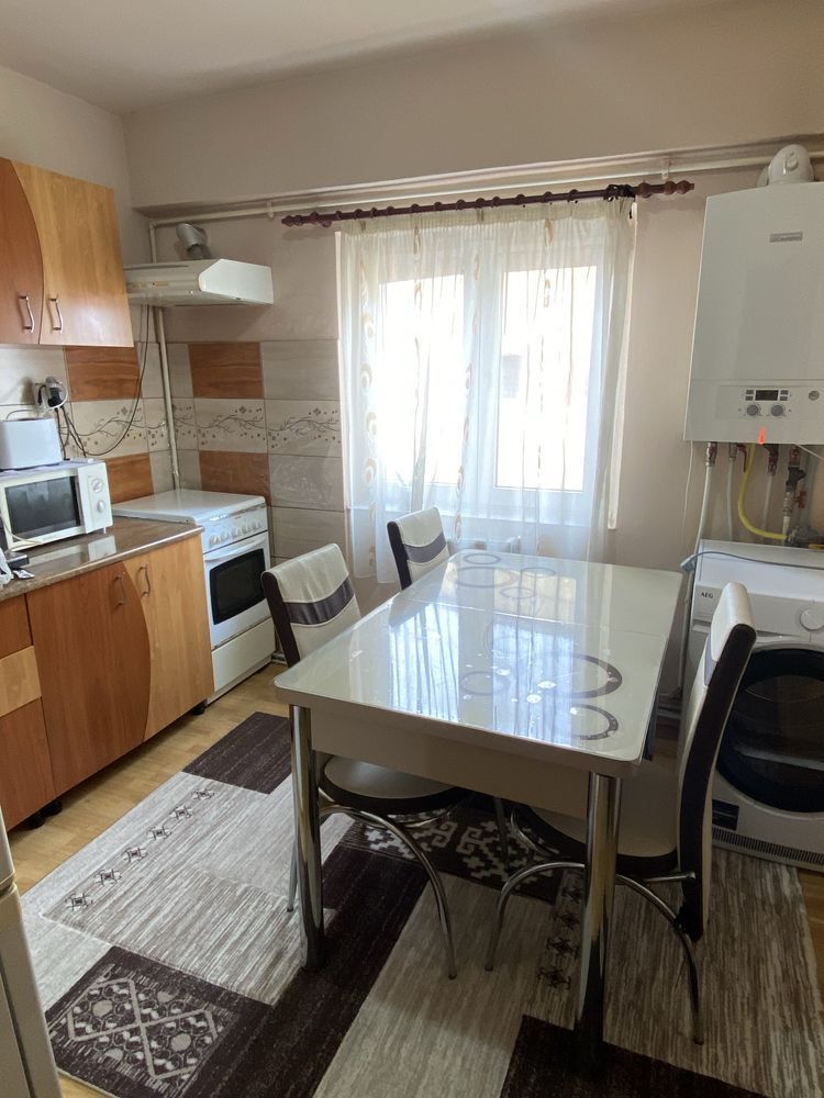Apartament 3 camere, 70 mp, 2 bai, et.3, boxa, Cetate,  Mercur - Poză 3