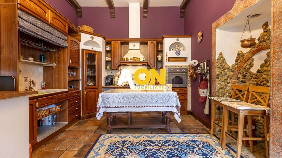 Casa din secolul XIX, ultrafinisata, ultracentral, 855 mp teren - Poză 11