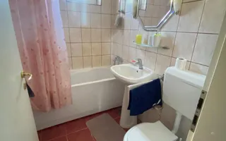 3 camere langa  Medicina -CENTRALA PROPRIE - Poză 14