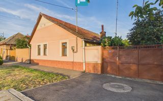 Casă bătrânească cu 4 camere in Pecica - Poză 2