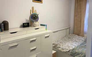 P.F vand apartament cu 4 camere in Nicolina - Poză 6