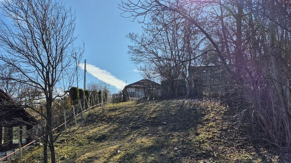 Teren intravilan 3526 mp cu vedere superba catre munte! - Poză 14