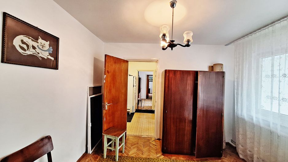 Zona Garii Apartament 3 camere, etaj 3/4, insorit, liber, 119900 euro - Poză 6