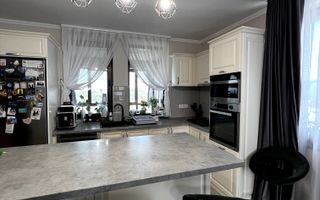 Complex din casa noua si 3 cabane, piscina încalzita 6600 mp teren - Poză 6