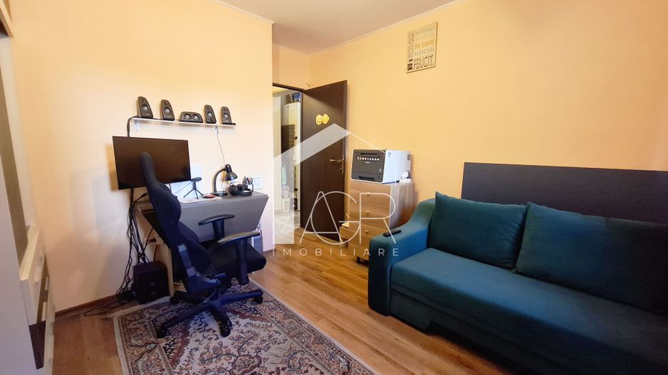 Apartament cu 3 camere, decomandat, zona Vest - Poză 7