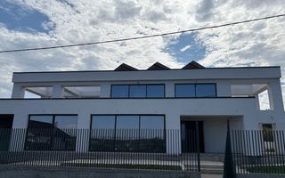 VILĂ superba – STIL MEDITERANEAN CU PRIVELIȘTE LA LAC - Poză 1