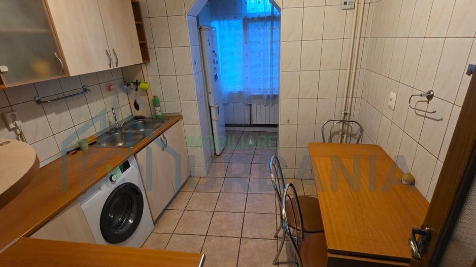 Apartament de închiriat, 2 camere, decomandat, 65 mp, zona Alexandru cel Bun, Iași - Poză 4