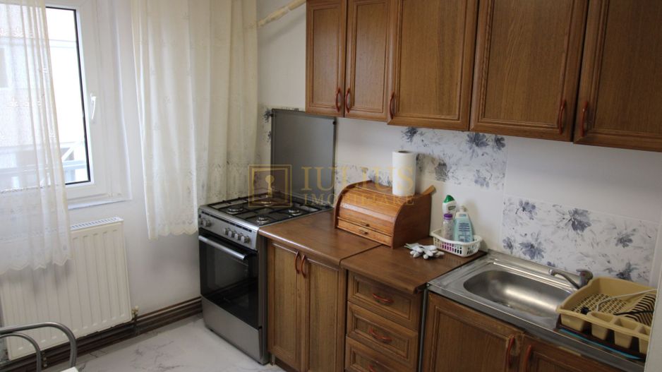 3 camere, situat in Complexul Studentesc, centrala proprie, familie, studenti - Poză 6