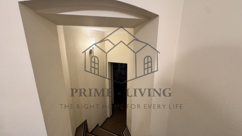 VILA DEOSEBITĂ LA VÂNZARE ÎN ZONA CENTRALĂ APROAPE DE CALEA PLEVNEI - Poză 10