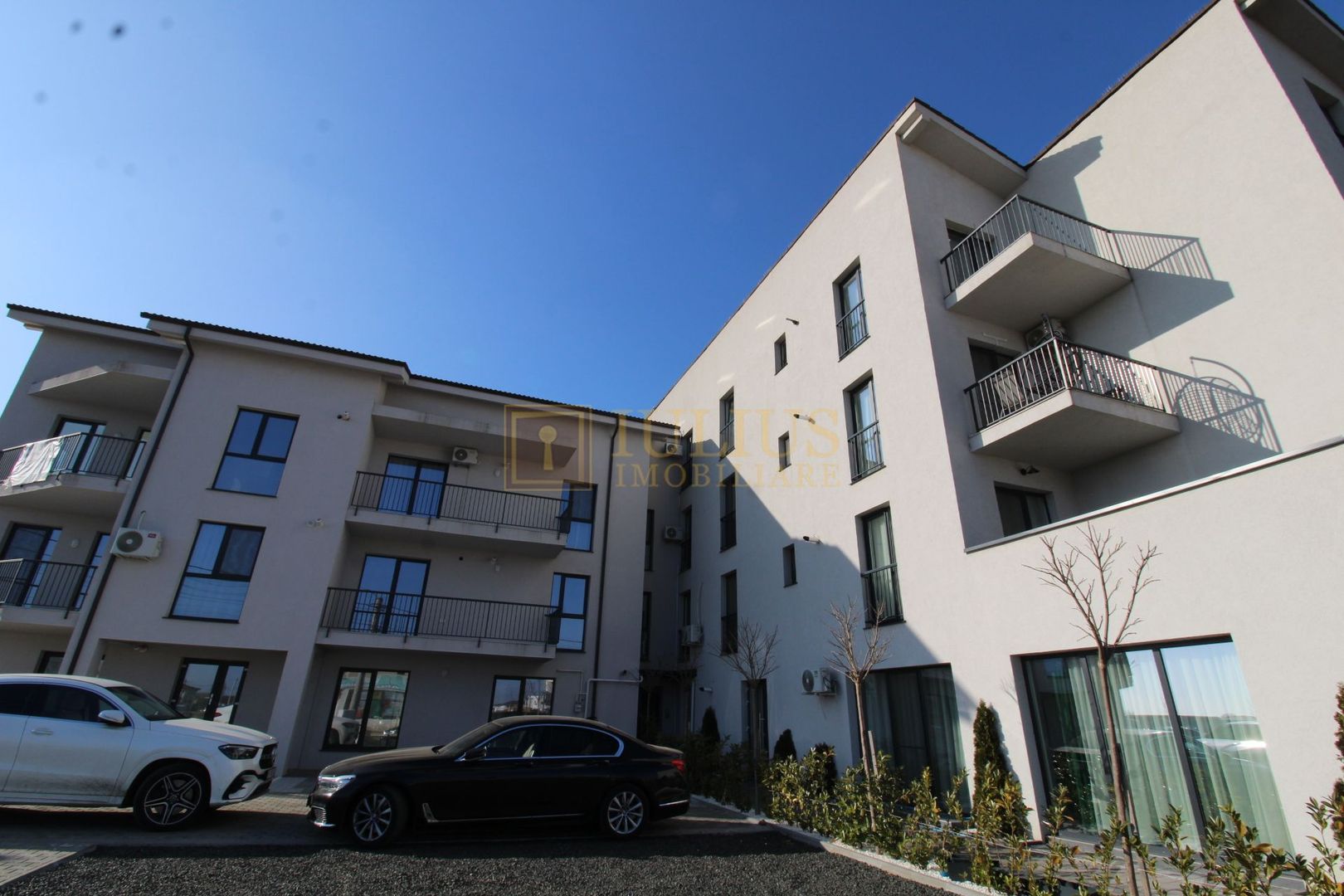 3 camere spațioase decomandate, loc de parcare/langa profi Petre Tutea - Poză 7