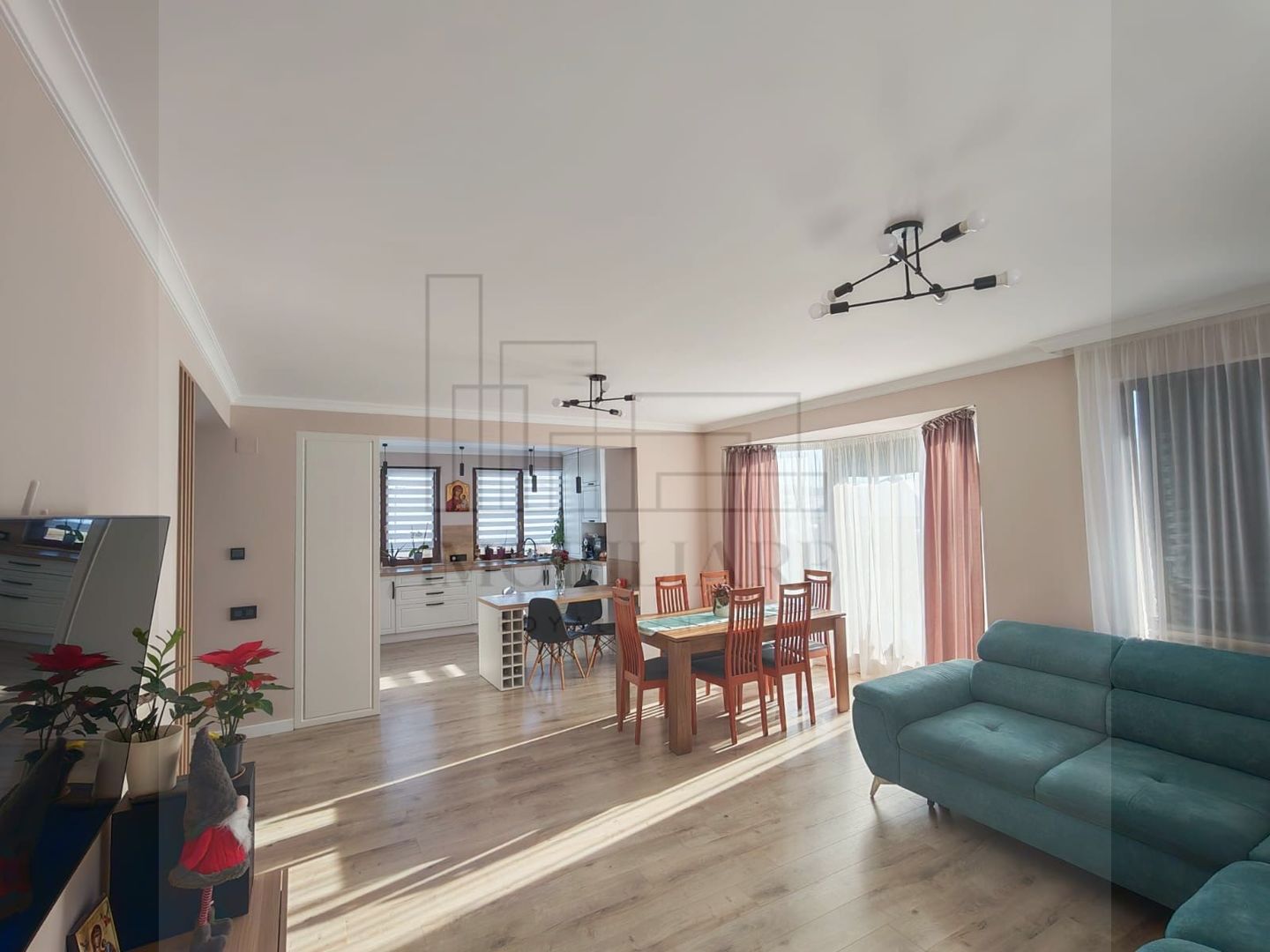 Casă parter cu grădină 500 mp, 6.5 kW fotovoltaice | Corușu - Poză 3