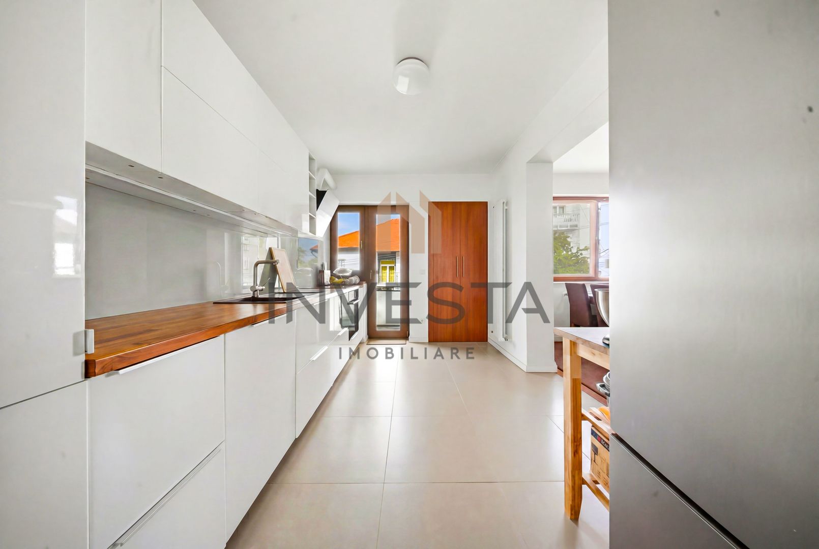 Apartament deosebit in Parcul Engels, 115 mp utili, garaj si boxa! - Poză 5