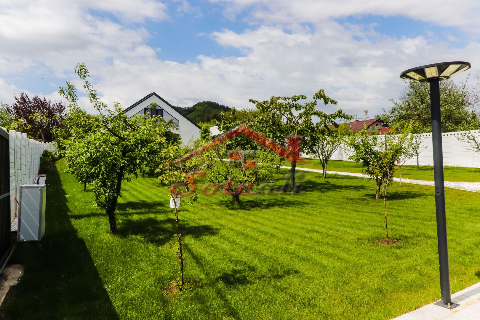 VILĂ MODERNĂ DE LUX CU PISCINĂ, FOTOVOLTAICE ȘI FOIȘOR – BREAZA - Poză 6